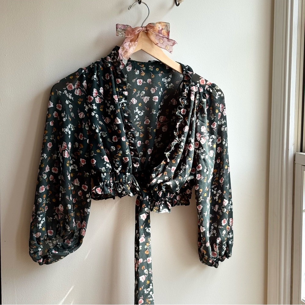 Floral Green Women's Cropped Top